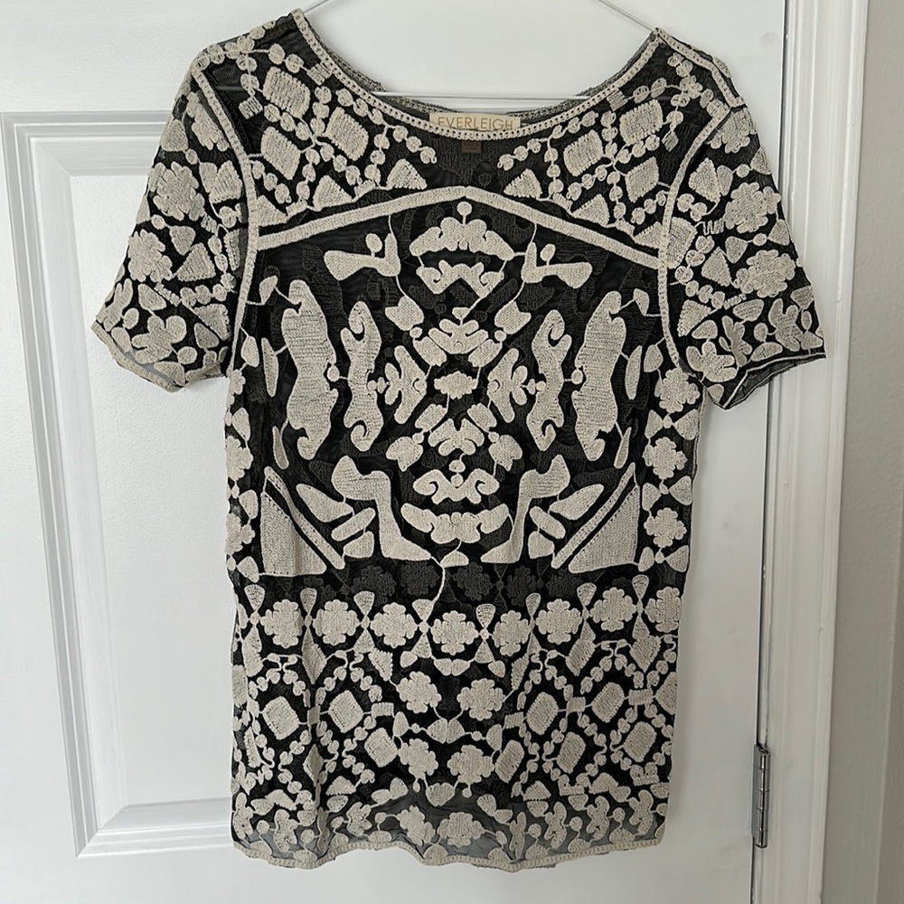 Short sleeve sheer t-shirt from Everleigh
